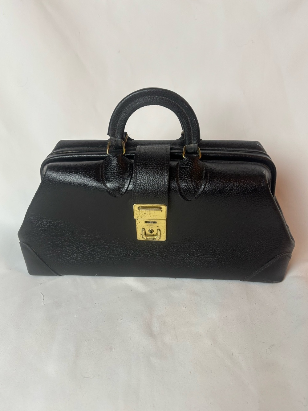 Vintage PCI Professional Case Inc. No. 25216 Black Pebbled Leather Doctor Bag